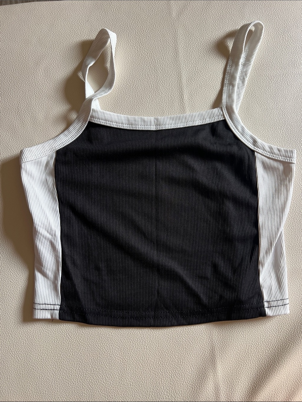 Black & White Ribbed Tank Crop Top - Women